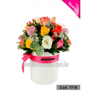 Arreglo Versales 24 Rosas Multicolor (Cod.7718) Arreglo Versales 24 Rosas Multicolor (Cod.7718)