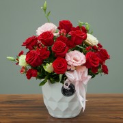 Delicado Rosas y Flores Mix (Cod.R117) Delicado Rosas y Flores Mix (Cod.R117)